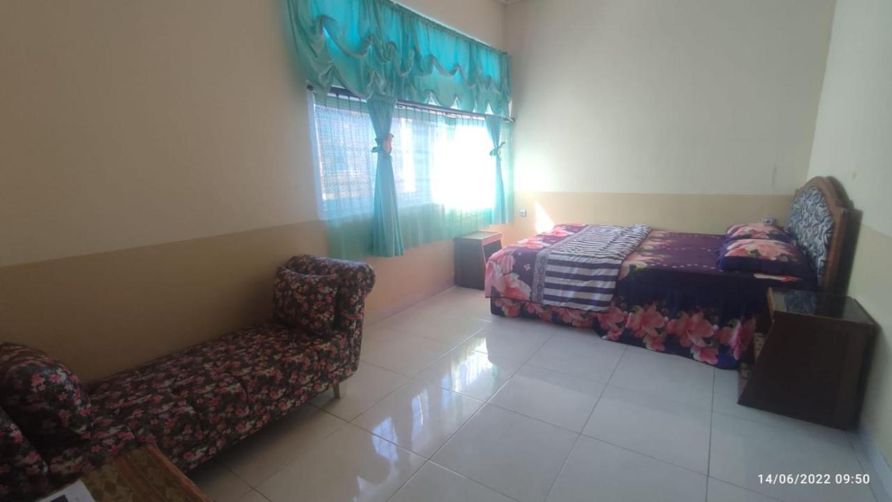 D-Rima Homestay Ruteng Exterior foto